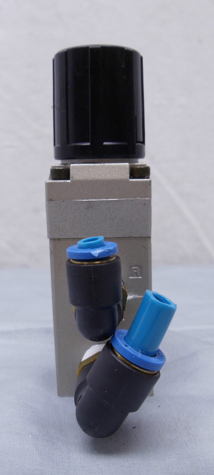 Used SMC Precision Regulator VEX1133-02-F, MAX PRESS 1.0MPa (wrs)