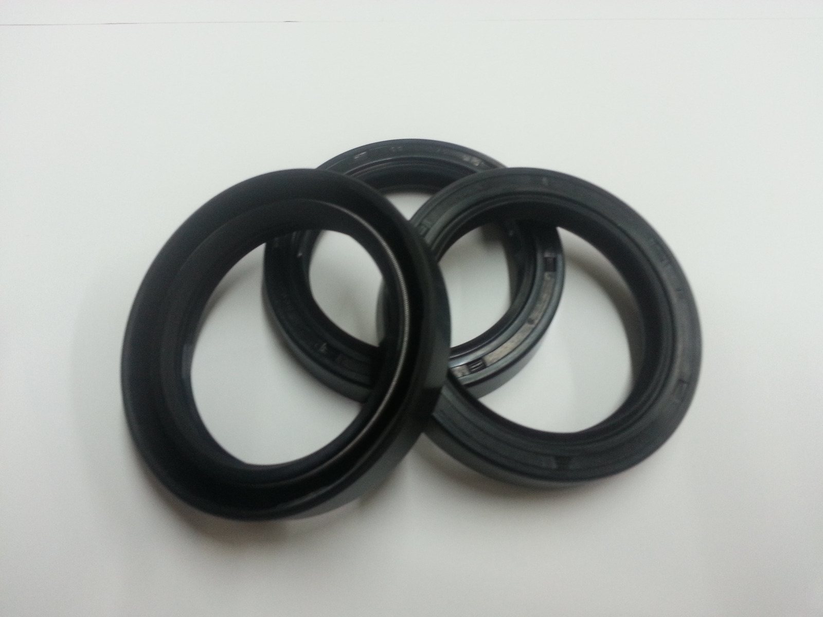OIL SEAL METRIC NBR DOUBLE LIP STYLE TC 40X62X10MM FREE SHIPPING