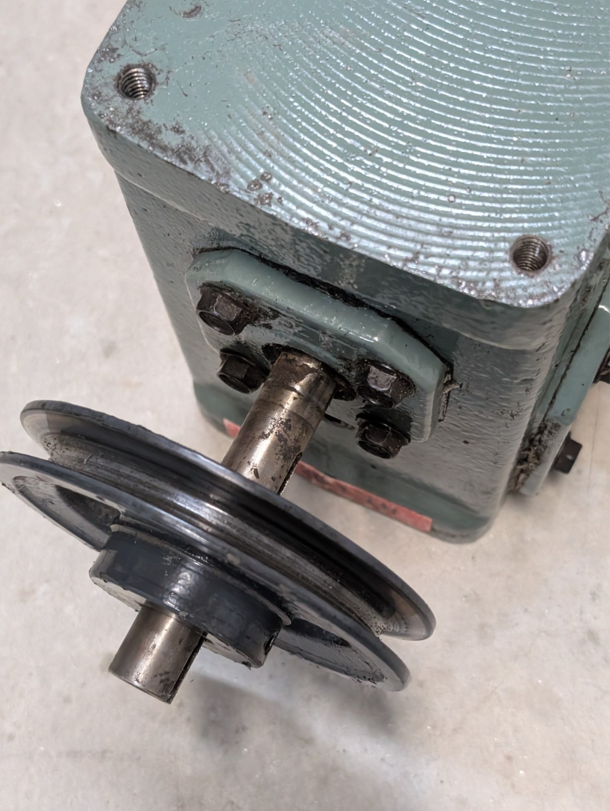HYTROL 4AC 20-1 LH GEAR REDUCER Left HAND, RATIO 20:1, With Gear & Pulley