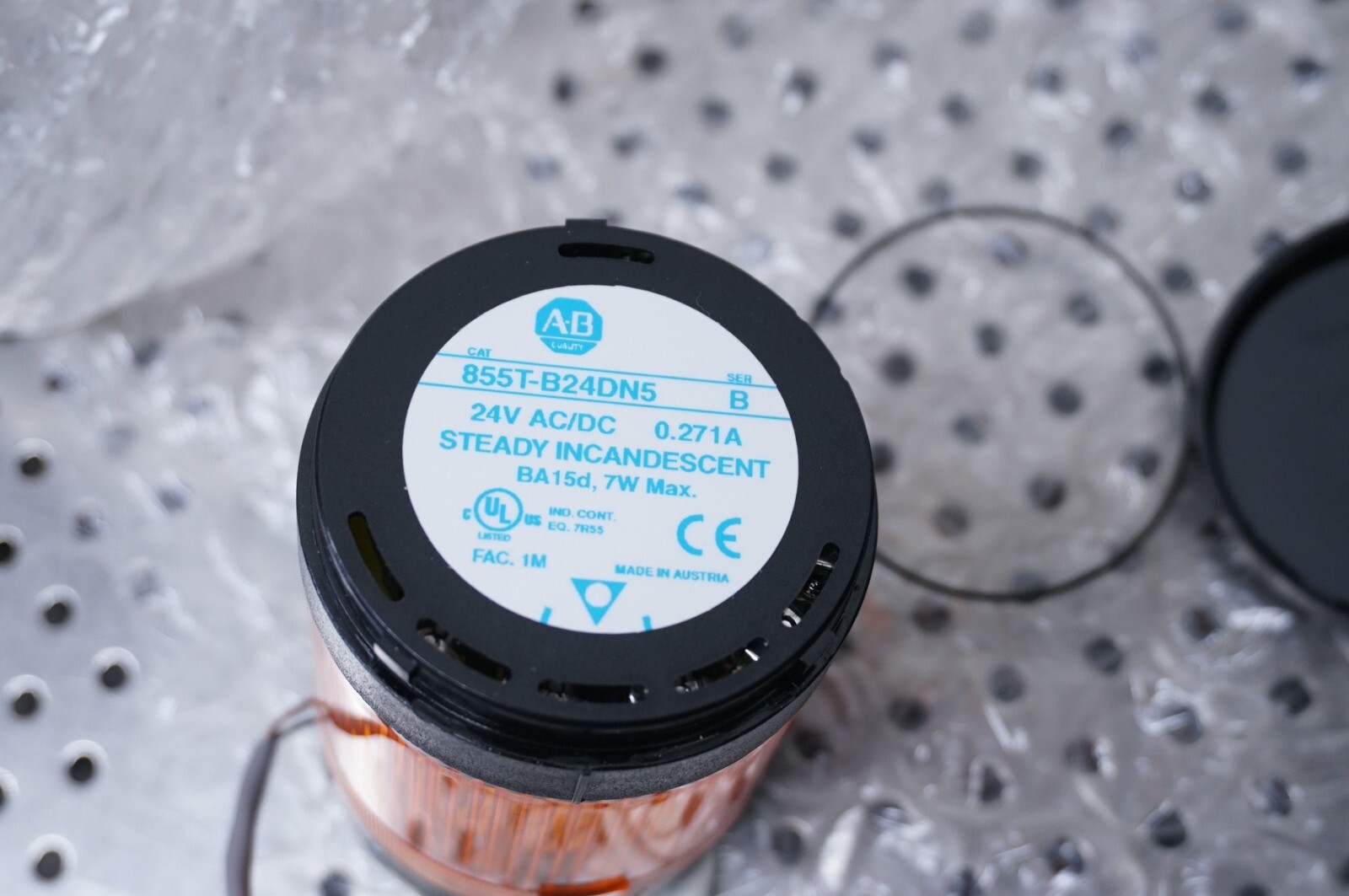 New No Box 855T-B24DN5 A Allen Bradley Amber Light Stack Light