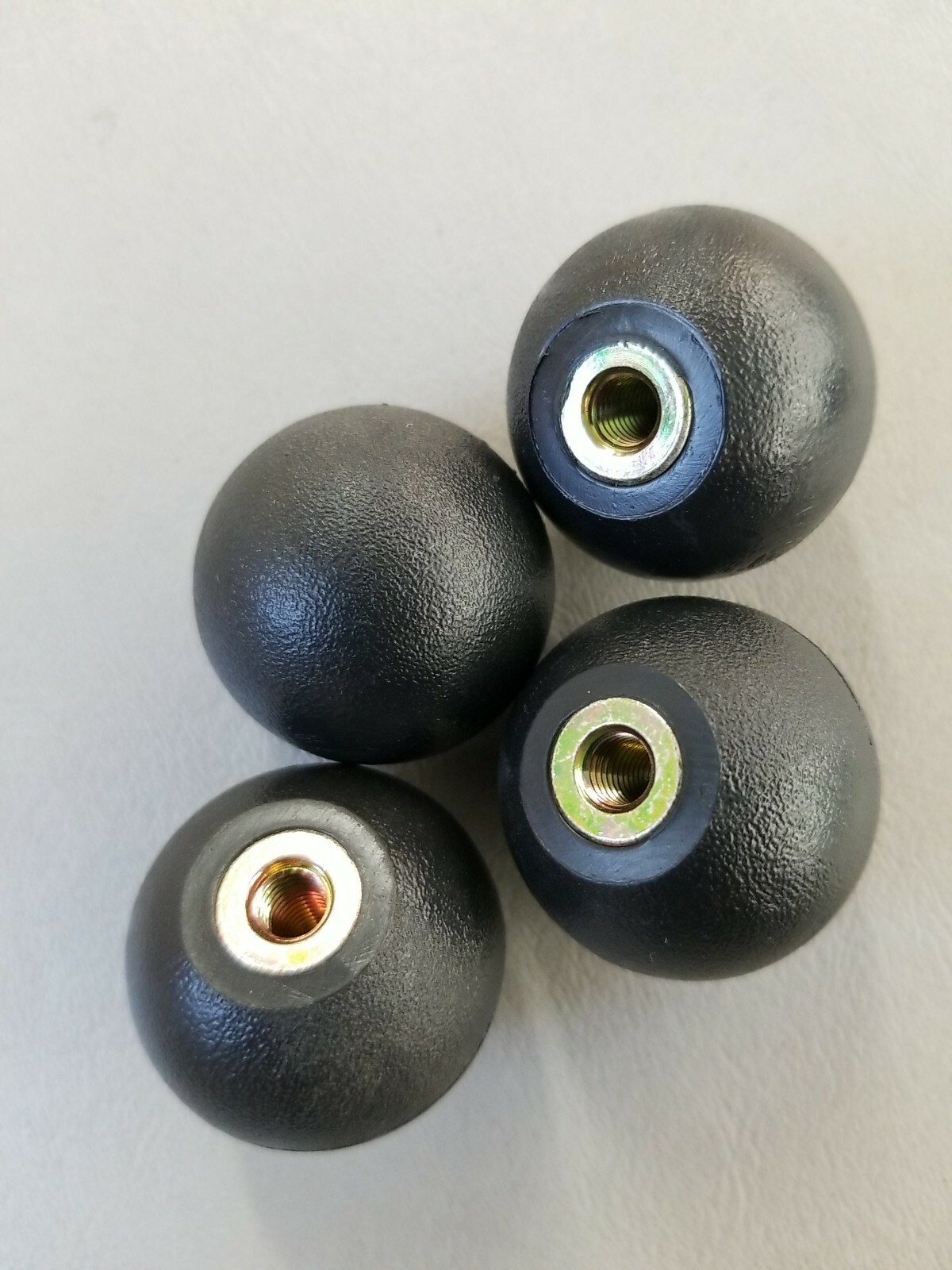 (4) M6x1.0x31mm od 6mmx1.0x31OD Female Thread Plastic Round Knob Black